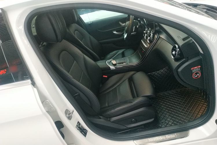 Used Mercedes-Benz C-Class 2021 C 200 L Fashion Edition Sport Version Right Front Seat