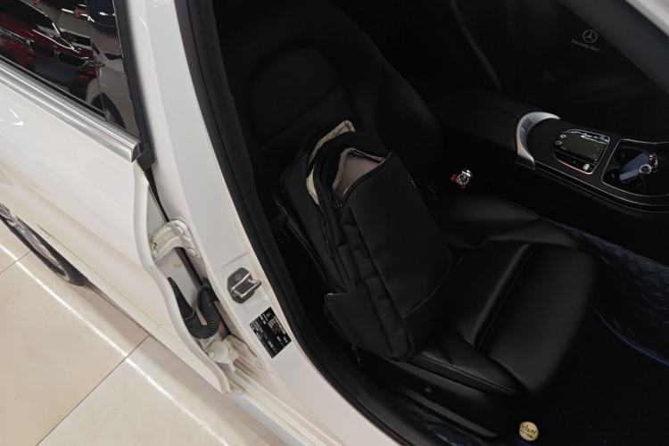 Used Mercedes-Benz C-Class 2021 C 200 L Fashion Edition Sport Version Right Front Seat