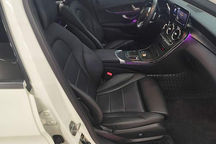 Used Mercedes-Benz C-Class 2021 C 200 L Fashion Edition Sport Version Right Front Seat