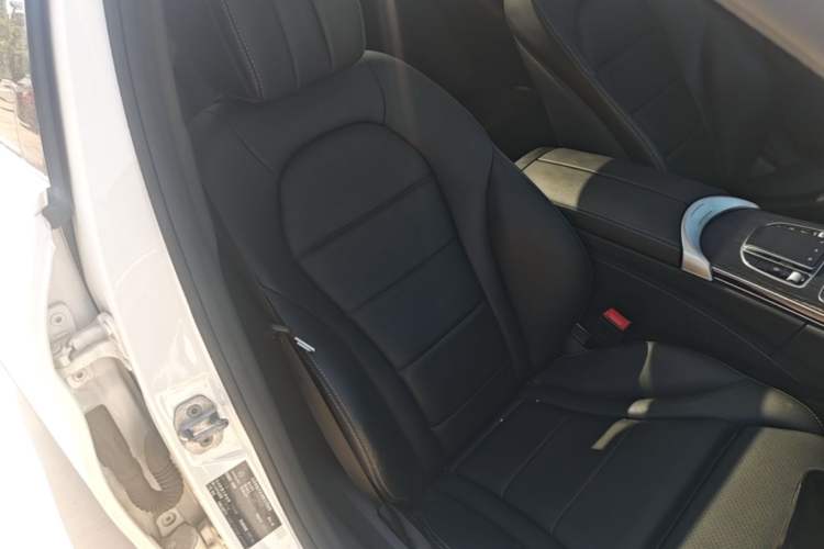 Used Mercedes-Benz C-Class 2021 C 200 L Fashion Edition Sport Version Right Front Seat