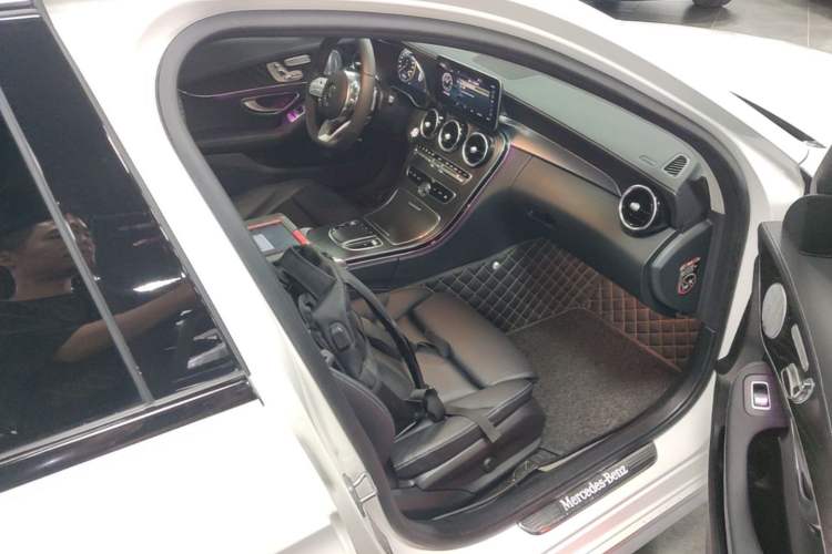 Used Mercedes-Benz C-Class 2021 C 260 L Sport Edition Star Collection Right Front Seat