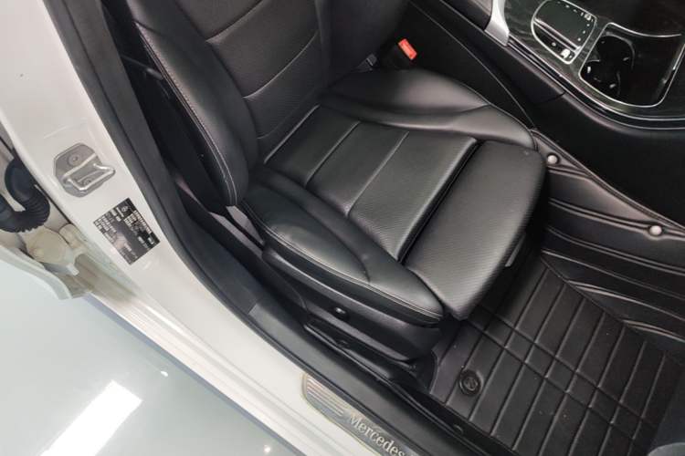 Used Mercedes-Benz C-Class 2021 C 200 L Fashion Edition Sport Version Right Front Seat