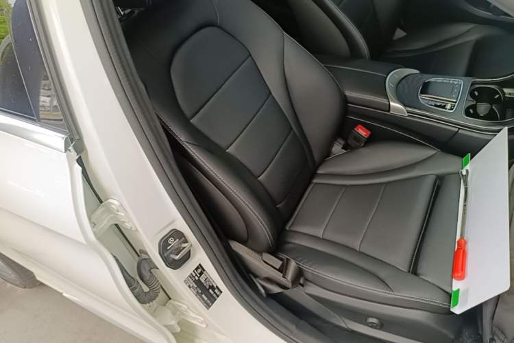 Used Mercedes-Benz C-Class 2021 C 200 L Fashion Edition Sport Version Right Front Seat