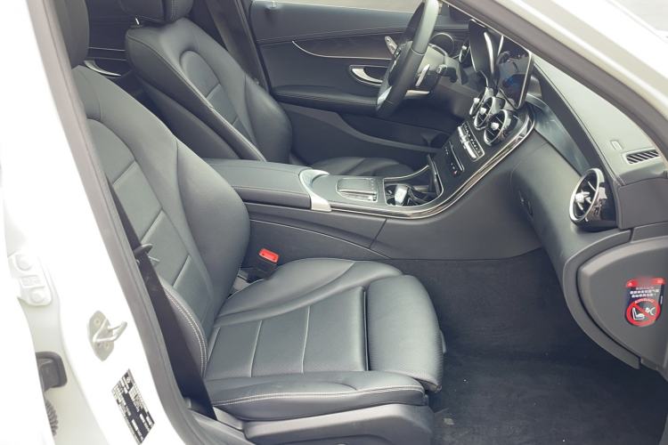 Used Mercedes-Benz C-Class 2021 C 200 L Fashion Edition Sport Version Right Front Seat