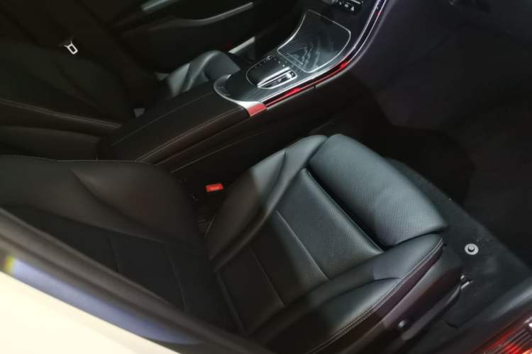 Used Mercedes-Benz C-Class 2021 C 260 L Sport Edition Right Front Seat