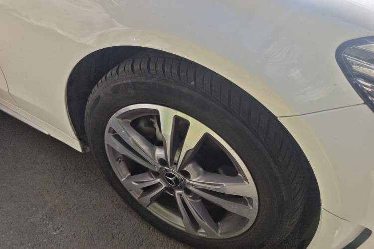 Used Mercedes-Benz C-Class 2021 C 200 L Fashion Edition Sport Version Right Front Wheel Hub