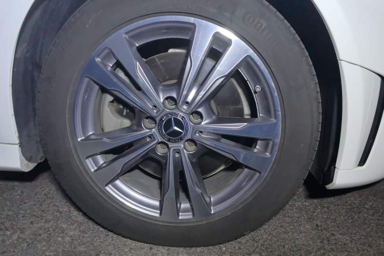 Used Mercedes-Benz C-Class 2021 C 200 L Fashion Edition Sport Version Right Front Wheel Hub