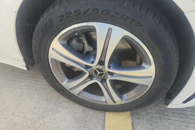 Used Mercedes-Benz C-Class 2021 C 260 L Sport Edition Right Front Wheel Hub