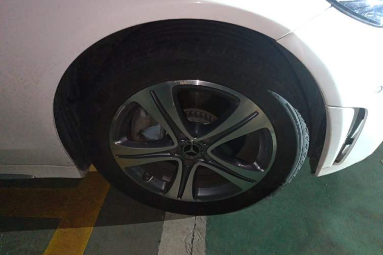 Used Mercedes-Benz C-Class 2021 C 260 L Sport Edition Right Front Wheel Hub