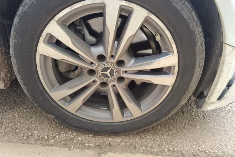 Used Mercedes-Benz C-Class 2021 C 200 L Fashion Edition Sport Version Right Front Wheel Hub