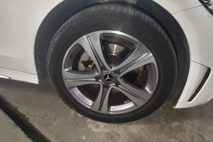 Used Mercedes-Benz C-Class 2021 C 260 L Sport Edition Right Front Wheel Hub