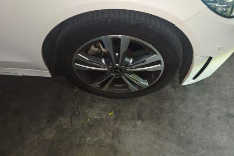 Used Mercedes-Benz C-Class 2021 C 200 L Fashion Edition Sport Version Right Front Wheel Hub