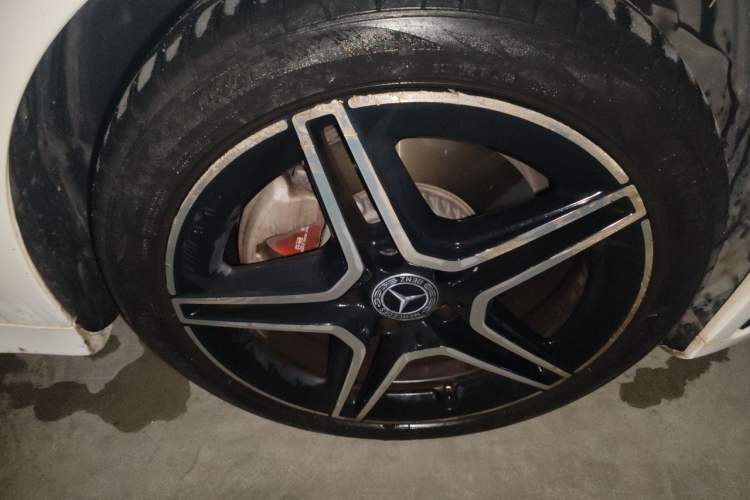 Used Mercedes-Benz C-Class 2021 C 260 Star Edition Right Front Wheel Hub