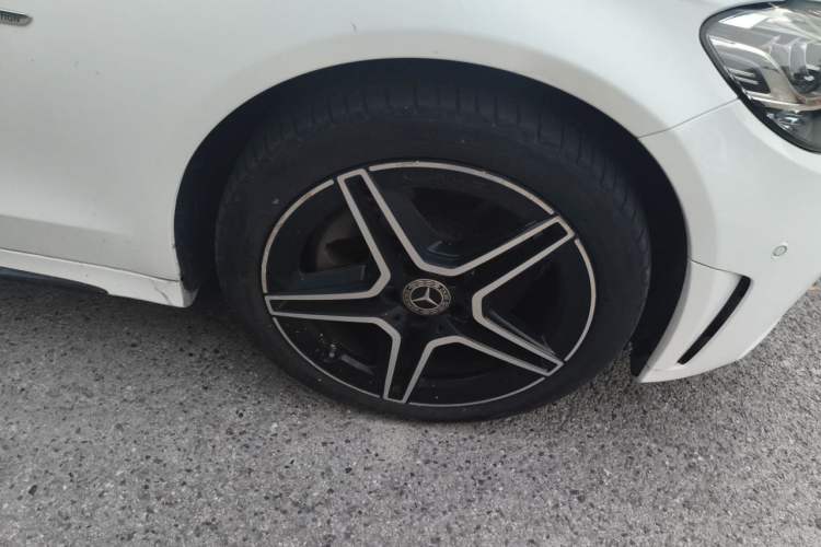 Used Mercedes-Benz C-Class 2021 C 260 Star Edition Right Front Wheel Hub