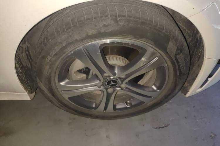 Used Mercedes-Benz C-Class 2021 C 260 L Sport Edition Right Front Wheel Hub