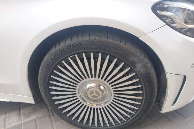 Used Mercedes-Benz C-Class 2021 C 260 L Sport Edition Star Collection Right Front Wheel Hub
