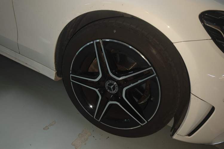 Used Mercedes-Benz C-Class 2021 C 260 Coupe Right Front Wheel Hub