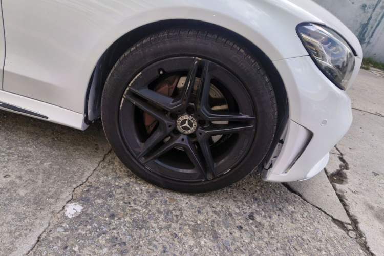 Used Mercedes-Benz C-Class 2021 C 200 Coupe Right Front Wheel Hub