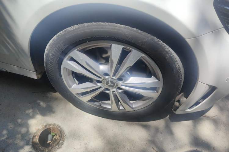 Used Mercedes-Benz C-Class 2021 C 200 L Fashion Edition Sport Version Right Front Wheel Hub