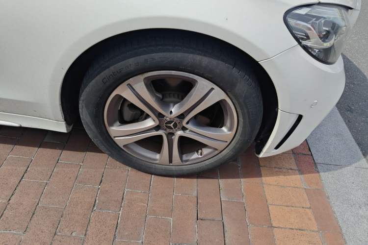 Used Mercedes-Benz C-Class 2021 C 260 L Sport Edition Right Front Wheel Hub