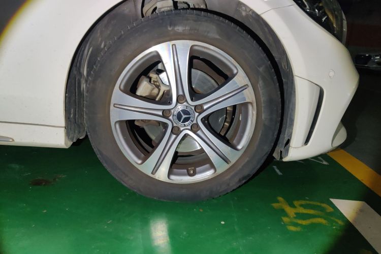Used Mercedes-Benz C-Class 2021 C 260 L Sport Edition Right Front Wheel Hub