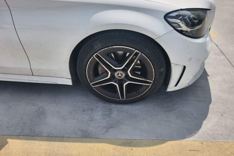 Used Mercedes-Benz C-Class 2021 C 260 Coupe Right Front Wheel Hub