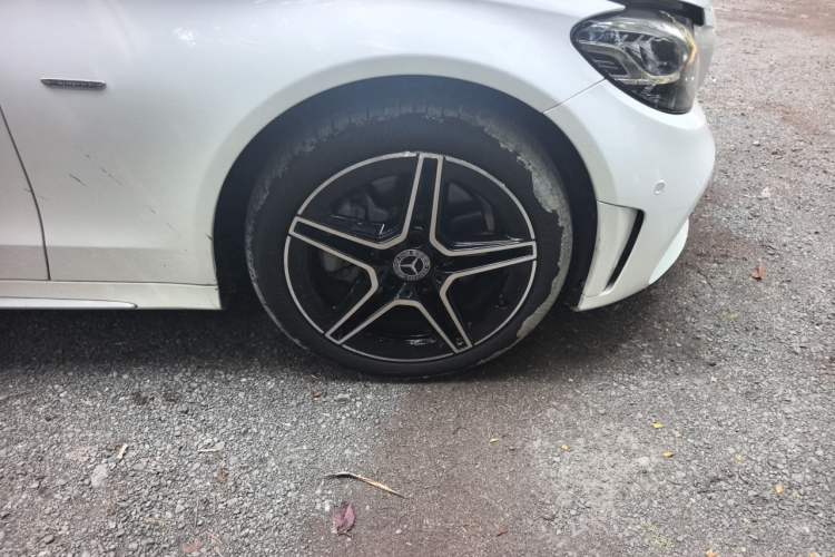 Used Mercedes-Benz C-Class 2021 C 260 L Sport Edition Star Collection Right Front Wheel Hub