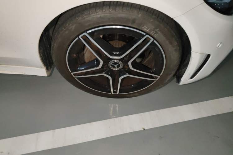 Used Mercedes-Benz C-Class 2021 C 260 Coupe Right Front Wheel Hub
