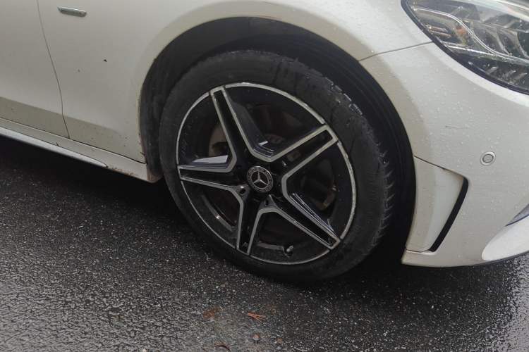 Used Mercedes-Benz C-Class 2021 C 260 L Sport Edition Right Front Wheel Hub