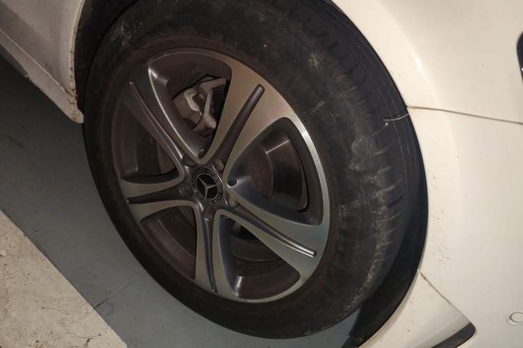 Used Mercedes-Benz C-Class 2021 C 260 L Sport Edition Right Front Wheel Hub