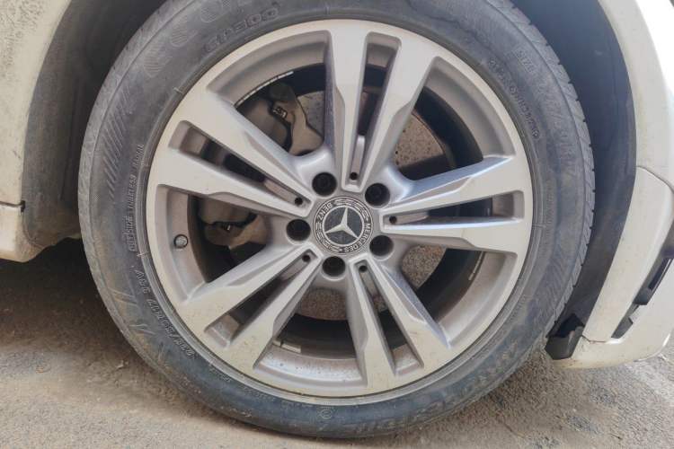 Used Mercedes-Benz C-Class 2021 C 200 L Fashion Edition Sport Version Right Front Wheel Hub