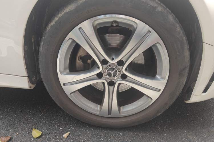 Used Mercedes-Benz C-Class 2021 C 260 L Sport Edition Right Front Wheel Hub