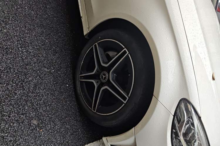 Used Mercedes-Benz C-Class 2021 C 260 L Sport Edition Star Collection Right Front Wheel Hub