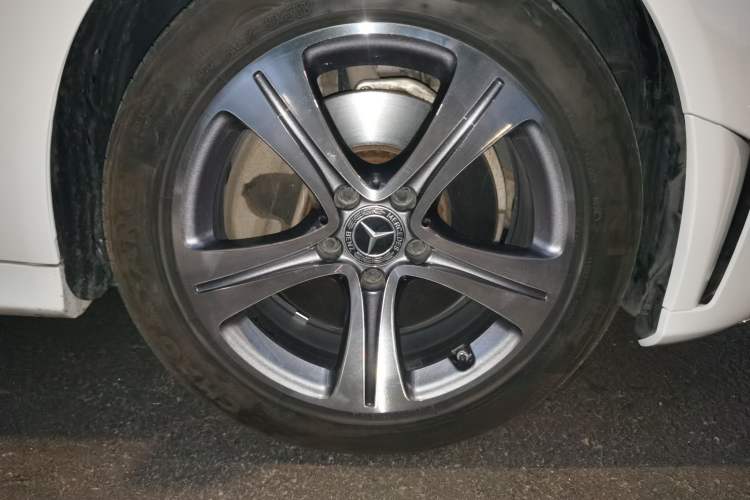 Used Mercedes-Benz C-Class 2021 C 260 L Sport Edition Right Front Wheel Hub
