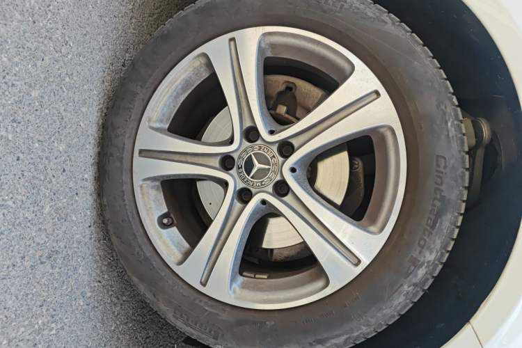 Used Mercedes-Benz C-Class 2021 C 260 L Sport Edition Right Front Wheel Hub