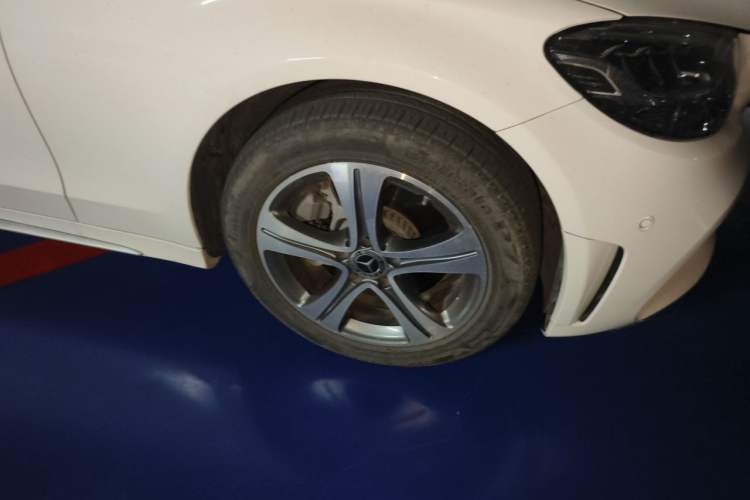 Used Mercedes-Benz C-Class 2021 C 260 L Sport Edition Right Front Wheel Hub