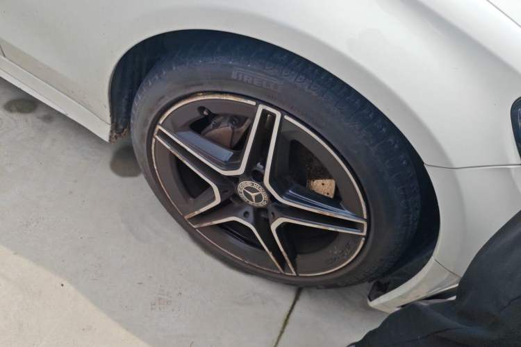Used Mercedes-Benz C-Class 2021 C 260 Coupe Right Front Wheel Hub