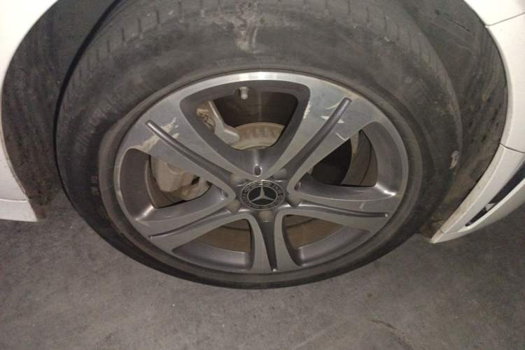 Used Mercedes-Benz C-Class 2021 C 260 L Sport Edition Right Front Wheel Hub