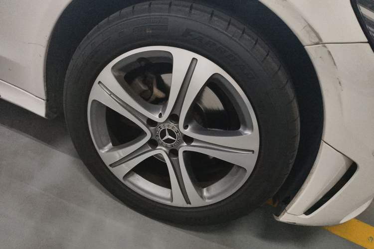 Used Mercedes-Benz C-Class 2021 C 260 L Sport Edition Right Front Wheel Hub