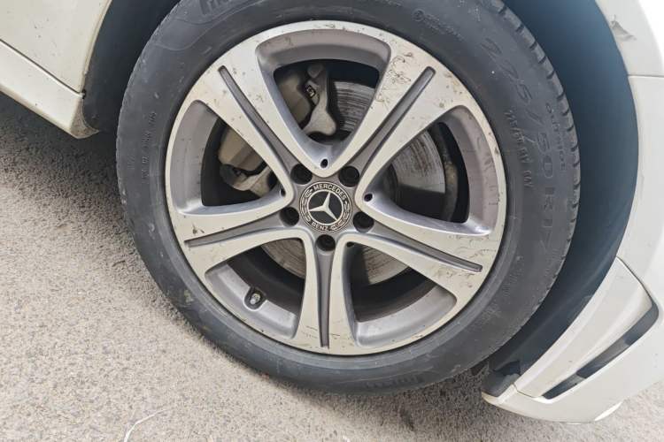 Used Mercedes-Benz C-Class 2021 C 260 L Sport Edition Right Front Wheel Hub