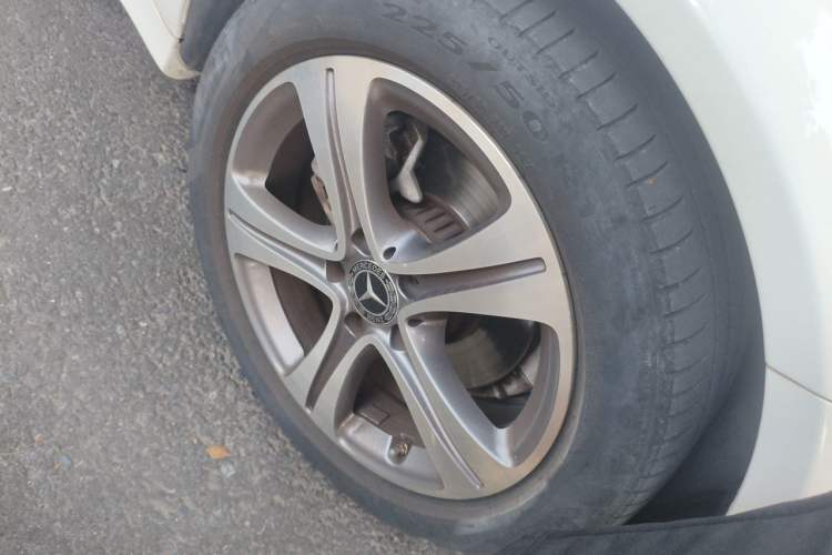Used Mercedes-Benz C-Class 2021 C 260 L Sport Edition Right Front Wheel Hub