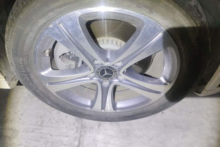 Used Mercedes-Benz C-Class 2021 C 260 L Sport Edition Right Front Wheel Hub