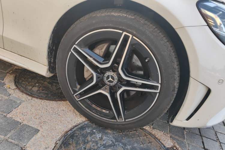 Used Mercedes-Benz C-Class 2021 C 260 Coupe Right Front Wheel Hub