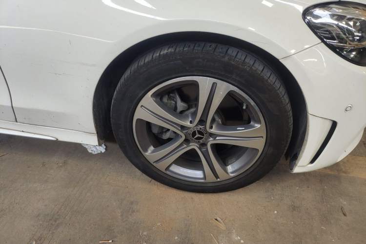 Used Mercedes-Benz C-Class 2021 C 260 L Sport Edition Right Front Wheel Hub