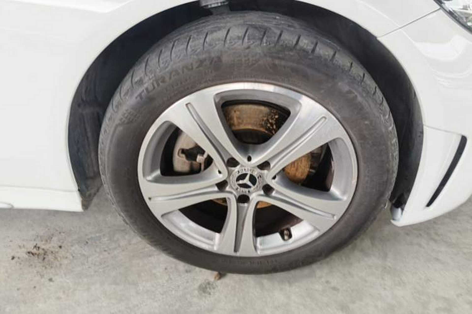 Used Mercedes-Benz C-Class 2021 C 260 L Sport Edition Right Front Wheel Hub