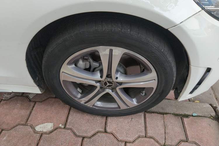 Used Mercedes-Benz C-Class 2021 C 260 L Sport Edition Right Front Wheel Hub