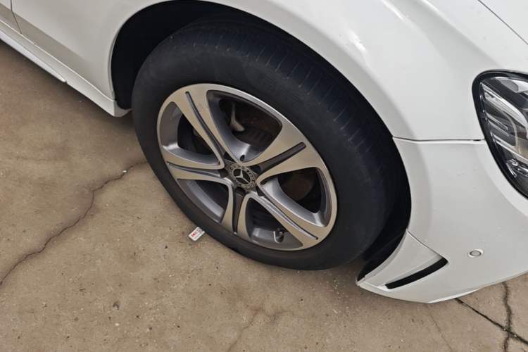 Used Mercedes-Benz C-Class 2021 C 260 L Sport Edition Right Front Wheel Hub