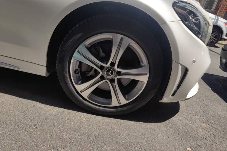 Used Mercedes-Benz C-Class 2021 C 260 L Sport Edition Right Front Wheel Hub