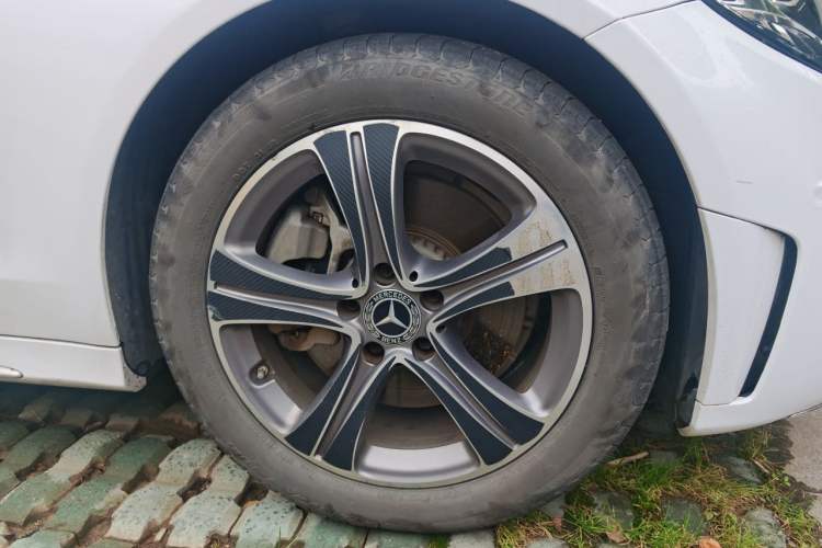 Used Mercedes-Benz C-Class 2021 C 260 L Sport Edition Right Front Wheel Hub