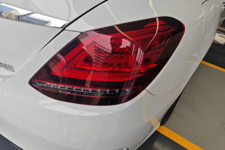 Used Mercedes-Benz C-Class 2021 C 260 L Sport Edition Right Rear Taillight